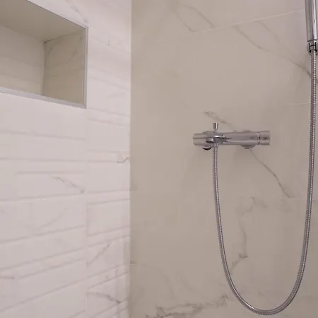 公寓 Friendly Ap Balkan-inn *